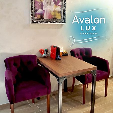 Avalon Lux Studio Apartment Новий Сад Екстер'єр фото