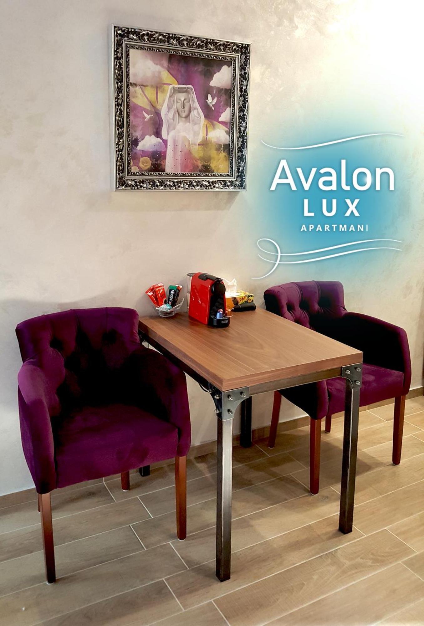 Avalon Lux Studio Apartment Новий Сад Екстер'єр фото