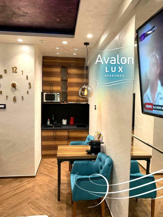 Avalon Lux Studio Apartment Новий Сад Екстер'єр фото