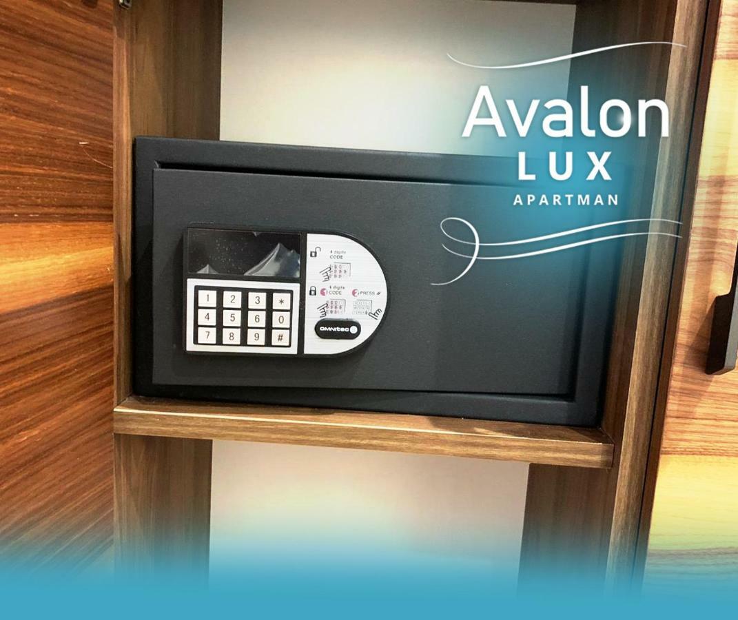 Avalon Lux Studio Apartment Новий Сад Екстер'єр фото