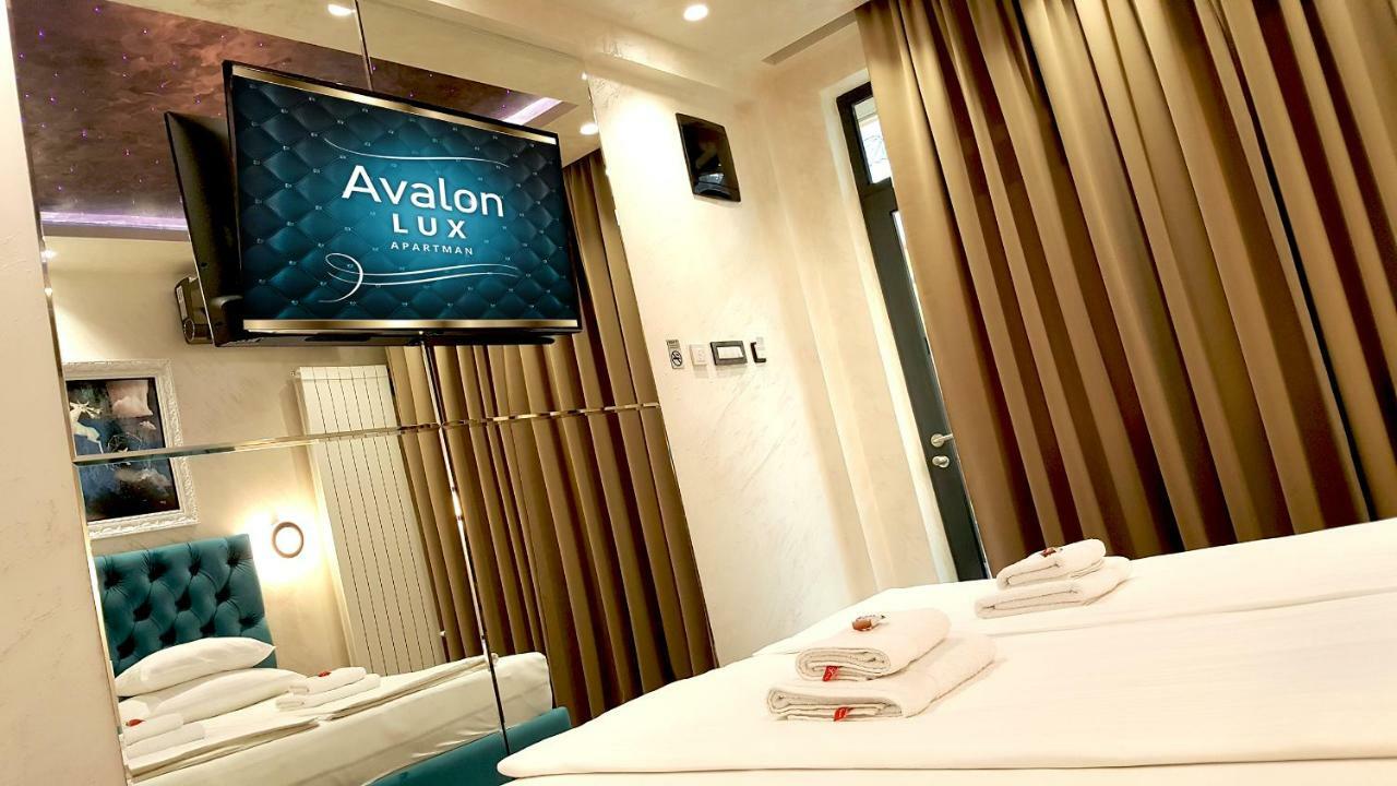 Avalon Lux Studio Apartment Новий Сад Екстер'єр фото