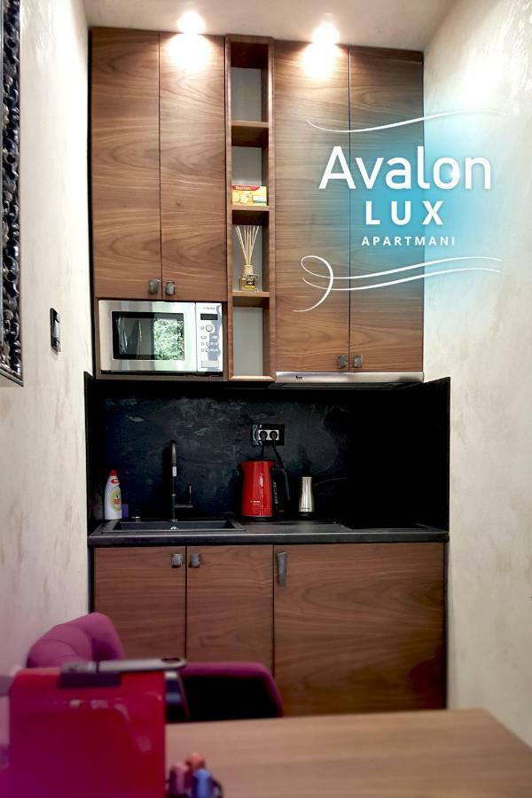 Avalon Lux Studio Apartment Новий Сад Екстер'єр фото