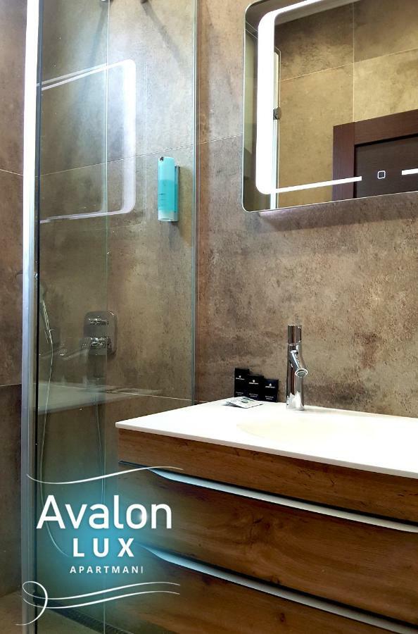 Avalon Lux Studio Apartment Новий Сад Екстер'єр фото